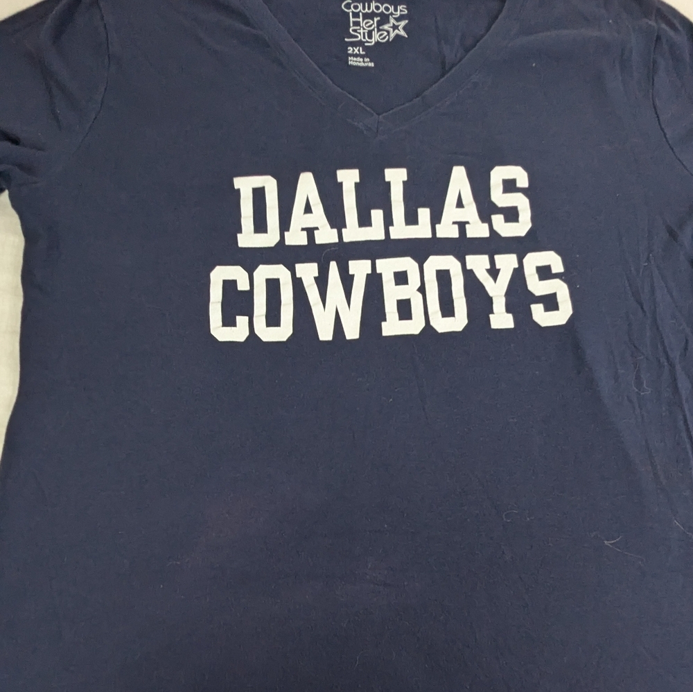 COWBOYS Her Style DALLAS Cowboys Blue Vneck Tee 2X